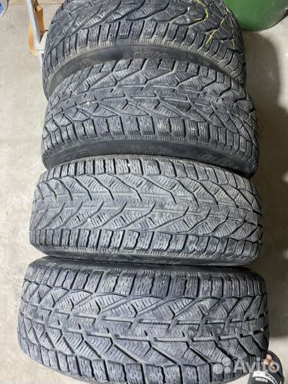 Tigar Winter 225/60 R17 110M