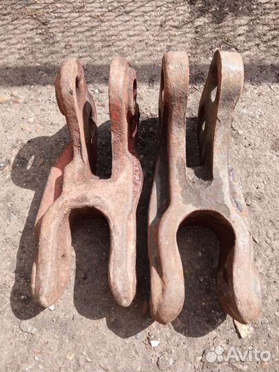 Серьга для трактора