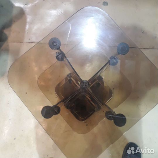 Напольная подставка для цветов