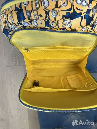 Школьный рюкзак