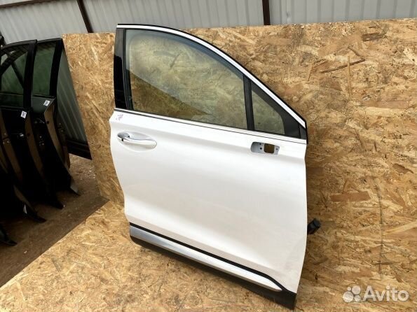Hyundai Santa Fe 4 Дверь передняя правая белая