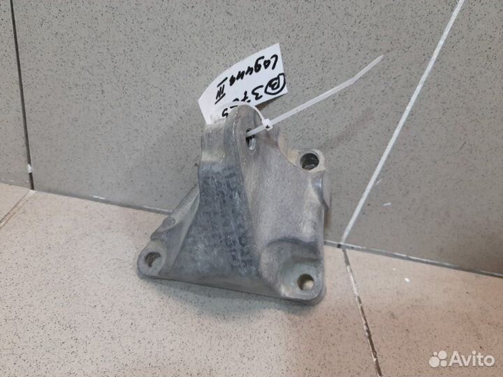 Кронштейн двигателя Renault Laguna 3