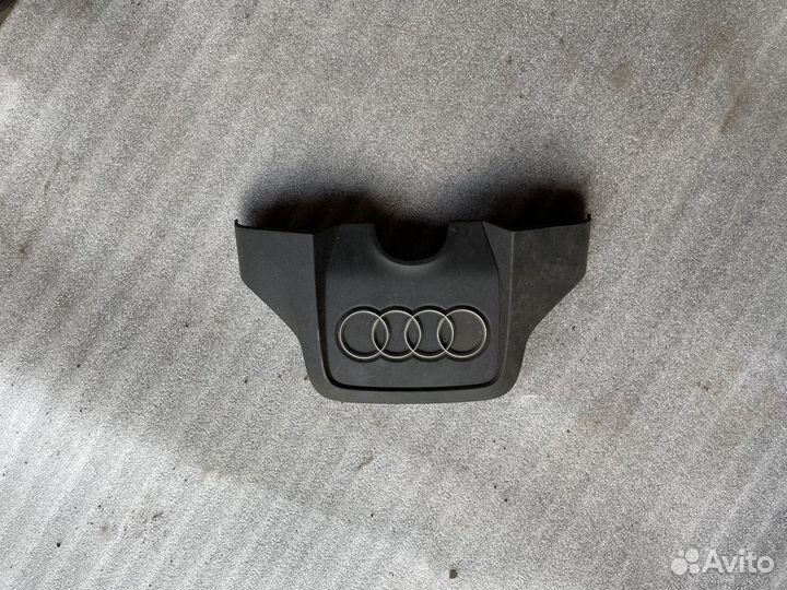 Накладка двс 3.0 tfsi Ауди А4 А5 А6 А7 А8