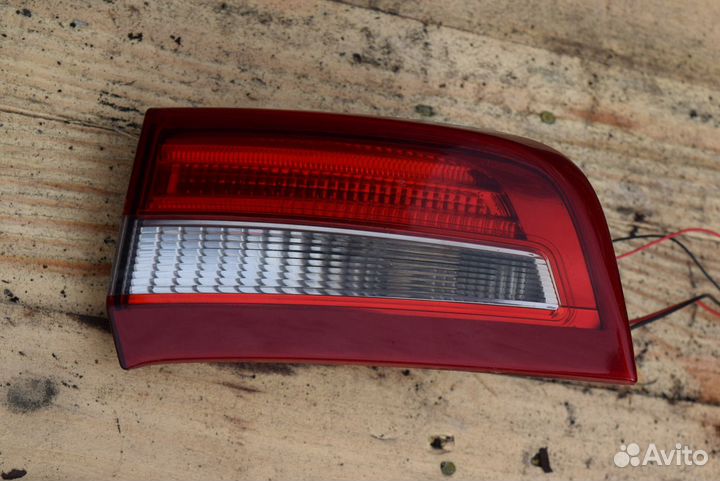 Фонарь крышки багажника левый Volvo S60 2 30796271