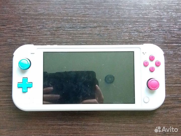 Продам Nintendo Switch Lite