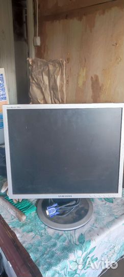 Монитор samsung