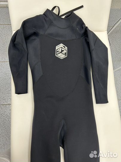 Гидрокостюм