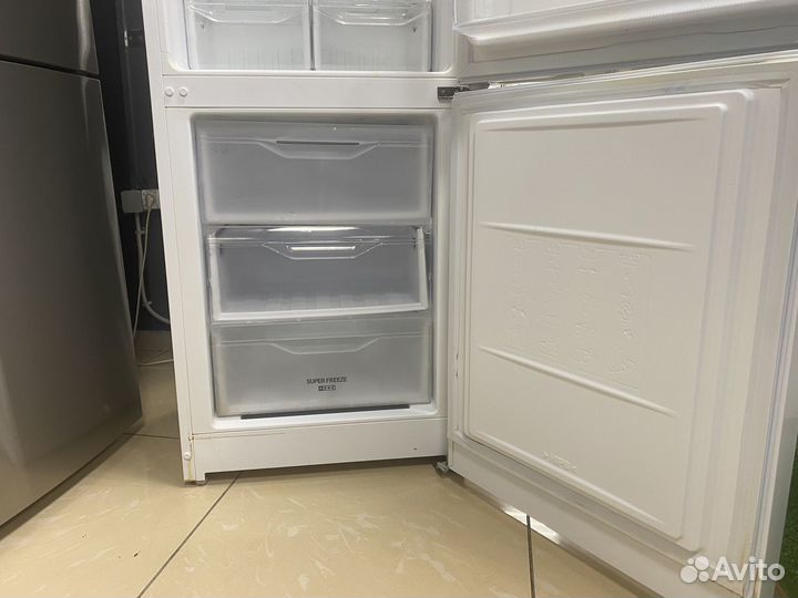 Холодильник Indesit ITF 018 W