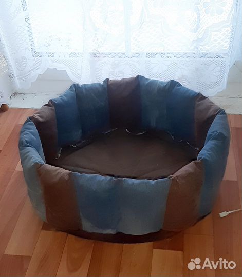 Лежанка для кошек и маленьких собачек