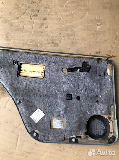 Обшивка двери задней правой Мерседес W210(577)