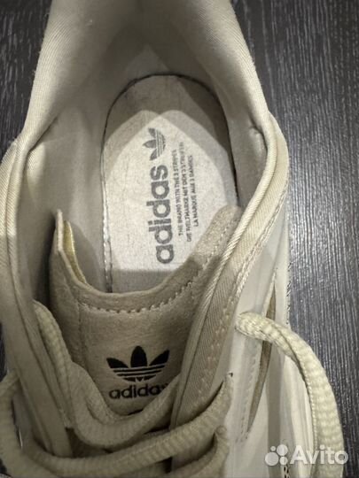 Кроссовки adidas