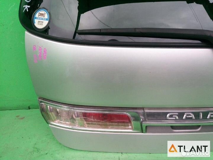 Дверь задняя toyota gaia