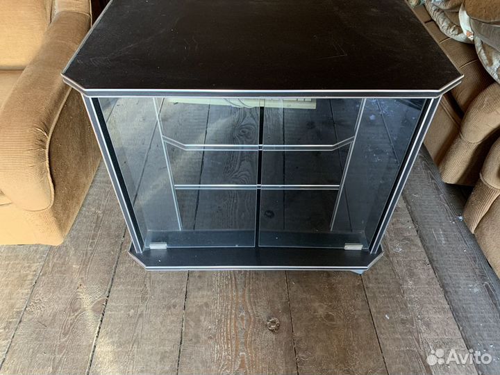 Тумба под телевизор