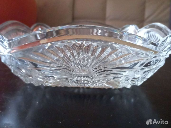 Хрустальная ваза