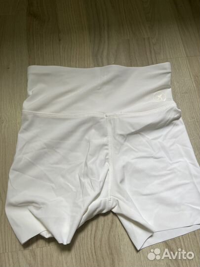 Пара шорт спортивных 40-42 размер