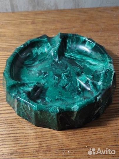 Пепельница малахитовая