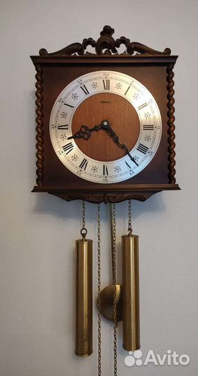 Немецкие настенные часы Hermle с боем