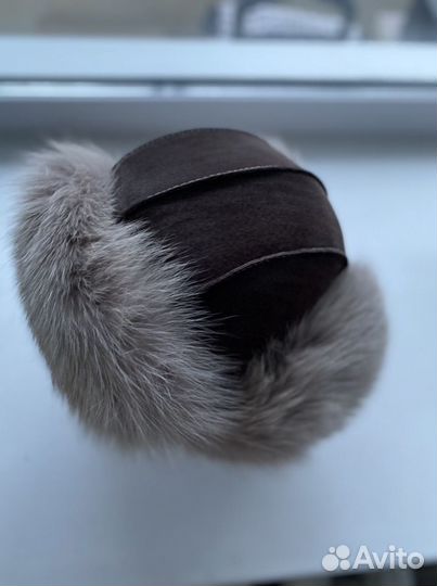 Шапка меховая женская. Песец/замша