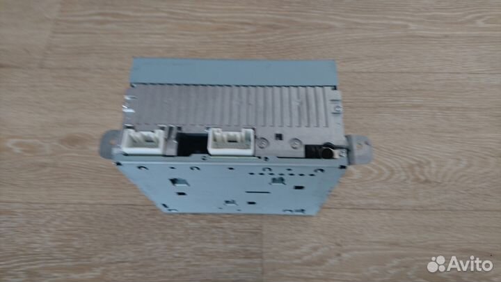 Автомобильная магнитола c панелью управления