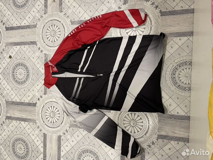 Лыжный гоночный комбинезон