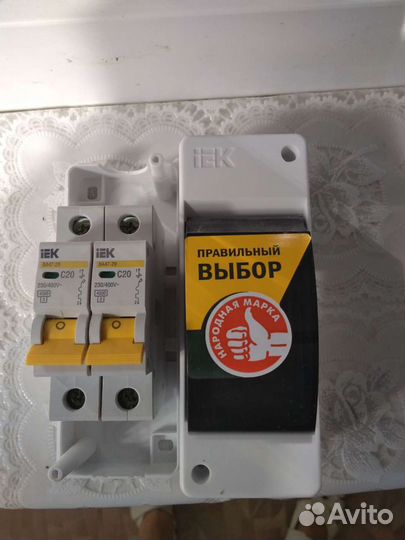 Автоматический выключатель в кожухе