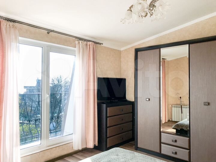 3-к. квартира, 70 м², 4/4 эт.