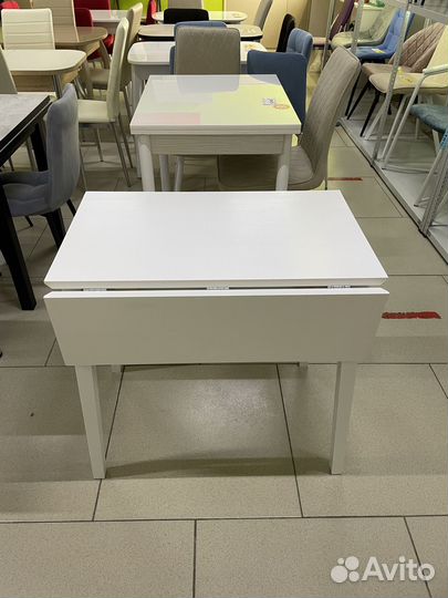 Кухонный стол из массива