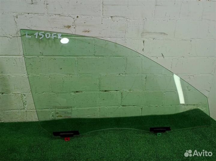 Стекло переднее правое Lexus GS300 (S160) 2001