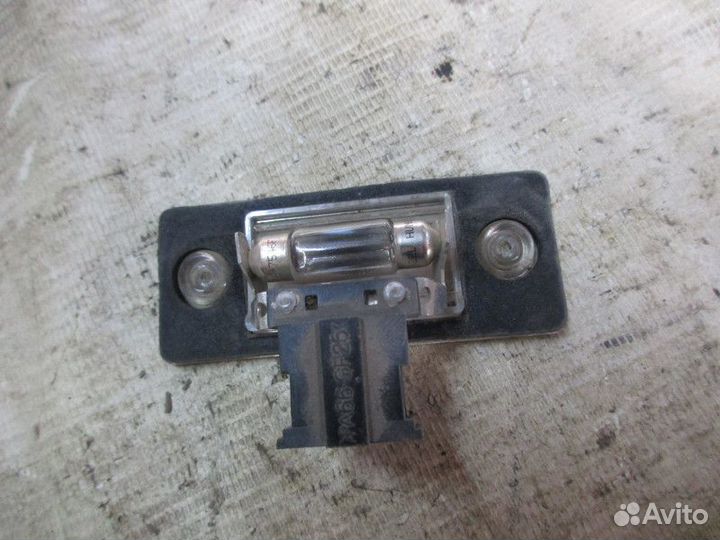 Фонарь подсветки номера Skoda Yeti 2009-2018 (6Y09