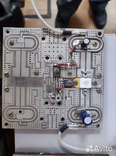 Плата с вч транзисторами mrf-372, tpv8100b