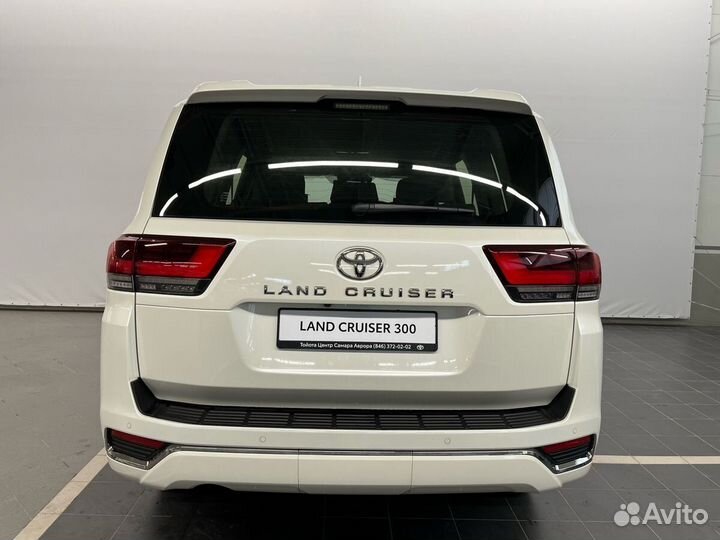 Toyota Land Cruiser 3.3 AT, 2022, 15 км