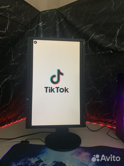 4 ядерный игровой компьютер с монитором под ключ