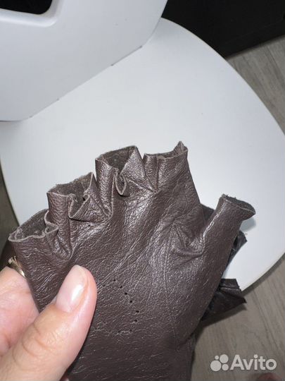 Перчатки без пальцев женские