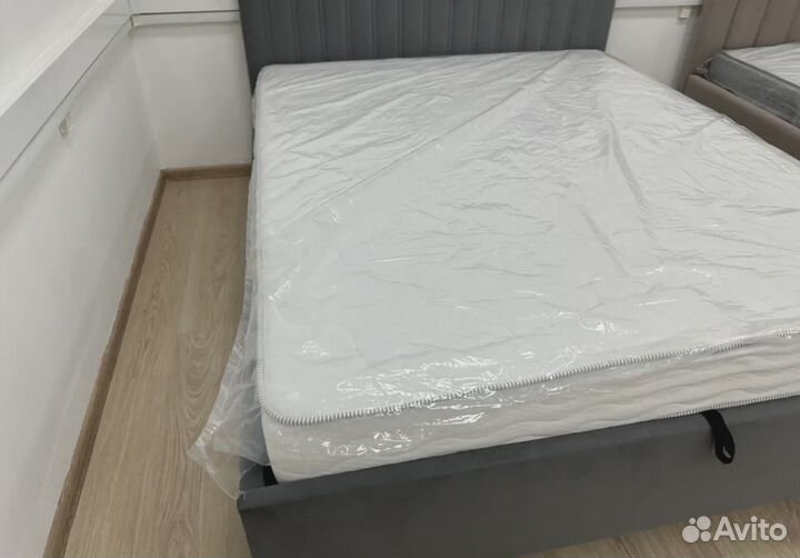 Матрас 140 на 190 новый
