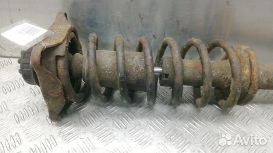 Стойка задняя правая audi 100 С3 (ESE14SK01)