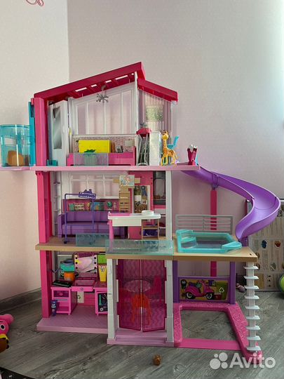 Кукольный домик Барби с лифтом. оригинал