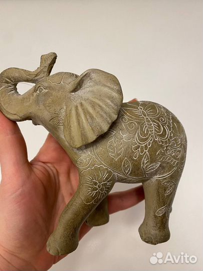 Фигурка слон