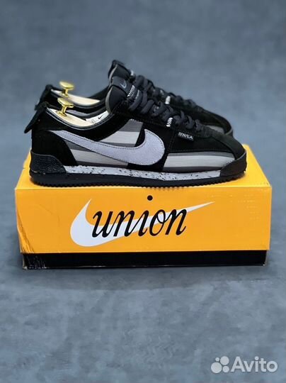 Кроссовки Nike