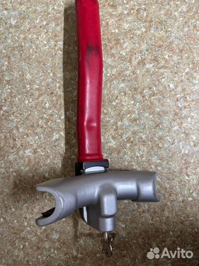 Блокиратор руля механический