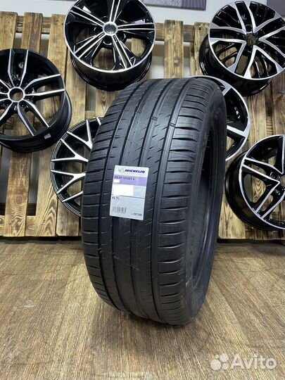 Michelin Pilot Sport 4 SUV 285/45 R21 113Y
