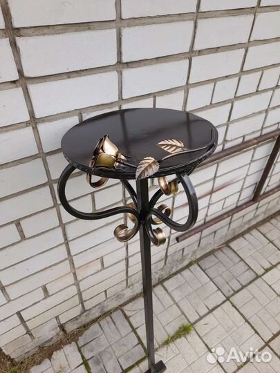 Цветники, оградки, столики, лавочки