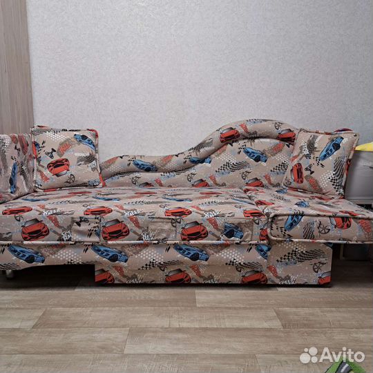 Диван кровать детская с мягким бортом с подушками