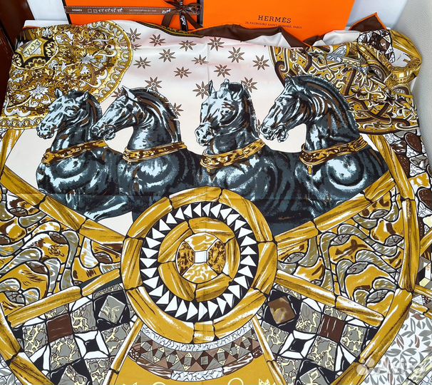 Шелковая шаль Hermes