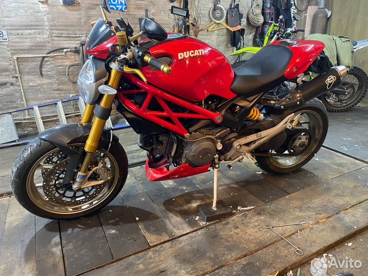 Ducati monster 1100s abs