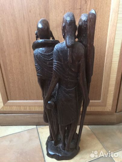 Статуэтка семья Массаев из черного дерева