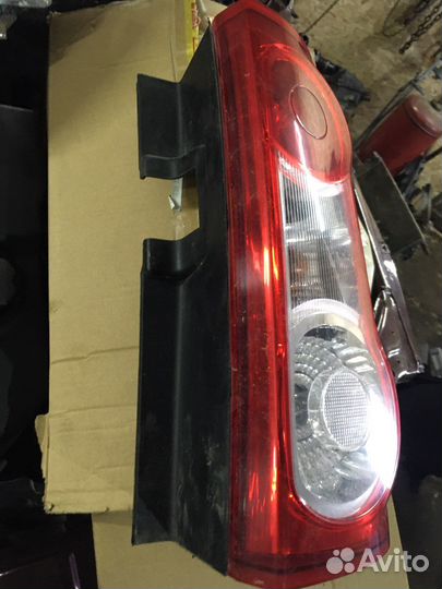 LADA largus задний правый фонарь
