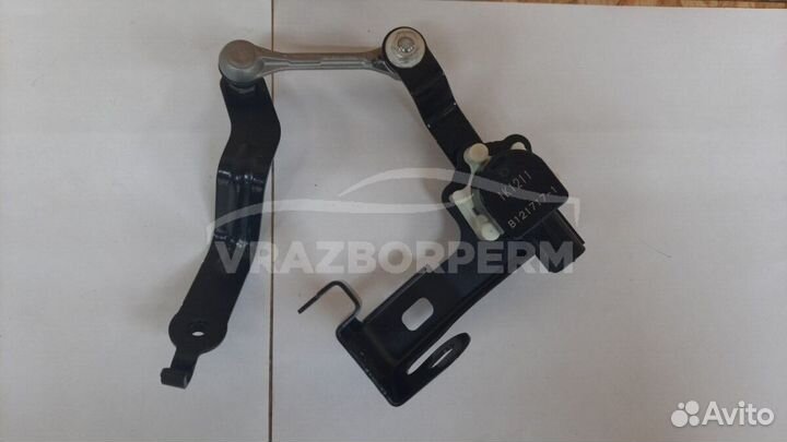 Датчик положения кузова Toyota Camry