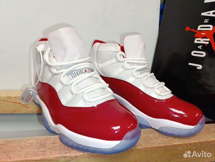 Nike Air Jordan 11 Cherry