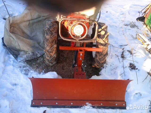 Снегоуборочная приставка к мотоблоку