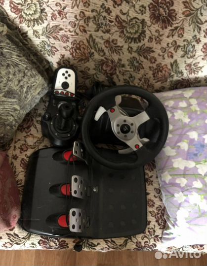 Игровой руль Logitech G25